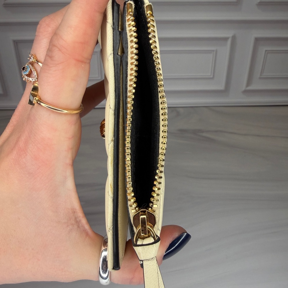 Versace Ivory Quilted Lambskin Bifold Wallet – Medusa Emblem | New in Box - Picture 5 of 9